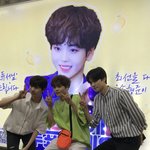 [<b>프듀X</b>] 와 드디어 스쉽즈 지하철목격담떴다