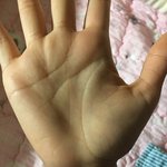 [이것좀봐줘] <b>손금</b> 볼 수 있는 사람?