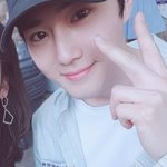 [EXO] 어제 준면이 <b>사진</b> 많이 찍어줬던데 이거 존<b>예</b>임