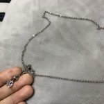 이 목걸이 어때 ?