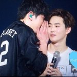 [EXO] 찬열이 <b>손크기</b> 새삼....