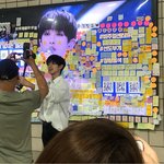 [프듀<b>X</b>] 와 프듀 김민규도 지하철광고 보러갔네