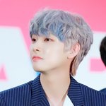 소화하기 힘든 머리색 찰떡 같이 소화하는 남돌