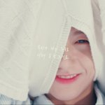 야 얘 눈웃음 개예쁘다