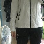이 바람막이 <b>입지</b>말까??