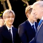 [EXO] 백현이 얼굴 근육 다 <b>풀림</b>