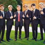 [EXO] 아 가운데분 엄근진 표정으로 쌍<b>따봉</b>