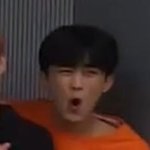 헐 ㅜㅠㅠㅠㅠ우리집 <b>바퀴</b>벌레 나왔어