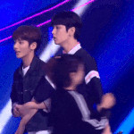 [TXT사진] <b>태현</b> 팔짱끼는이유