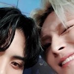 멤버생일에 <b>백발</b>사진 올려놓고