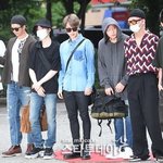[방탄소년단] 애들 발꾸락 사진들 왤케 <b>귀여</b>웤ㅋㅋ