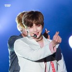 [강다니엘] 강다니엘 윙크할때 <b>물결</b>눈 너무 좋아