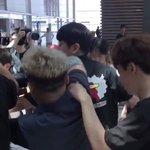 [모두드루와] <b>태연</b>매니저붙잡은 기자 미친거아님? +)