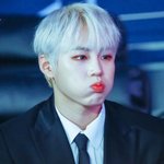 [댓글부탁해] 하성운 <b>은발</b> 다시 보고싶다