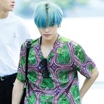 <b>하늘색</b> 염색한 태용