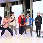 [방탄소년단] 내일 달방 <b>썸네일</b> 보는데