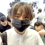 기자에게 악수<b>or</b>하이파이브 요청받은 뷔의 반응