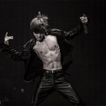 분명 호리호리한줄 알았던 반전 남돌