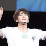 <b>햇살</b> 좋은 날 같이 여행하고픈 男돌