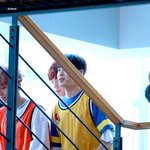 같은 장소의 프듀 <b>연습</b>생 하셍운 솔로가수 하성운