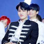 <b>라비</b> 팬들은 일코하고 싶으면 이거 써라