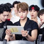 [모두드루와] 움직여 <b>이사진</b> 뭔가 포인트 많아