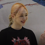 설리 이쁨은 <b>여전</b>