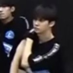 [프듀X] 너네 <b>황윤성</b> 팔 긁는 거 봄?ㅋㅋㅋㅋㅋ