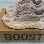 [19] 이쁜여고생만) 내운동화 반햇냐???