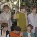 [프듀X] 브이앱 중 기지개 펴다가 걸린 연습생.<b>jpg</b>