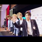 [TXT사진] +  지금빨리 폰에  손바닥올려!!!!!