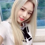 아는형님에서 <b>ITZY</b> 립 메이크업
