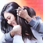 <b>왼손</b>잡이인 아이돌