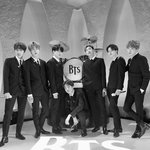 [방탄소년단] 얘들아 나 사진 하나만 <b>부탁</b>해!!