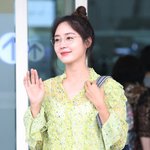 원조 요정 성유리 공항 패션 상큼해!