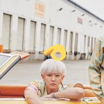 [EXO] 찬열이 <b>살짝</b> 멍때리는 듯한 표정 귀여워