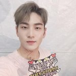 생일 맞아 <b>버스킹</b>한 아이돌