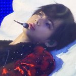 [방탄소년단] 으아악 타팬인데 <b>뷔</b> singularity 사진 좀ㅠㅜ