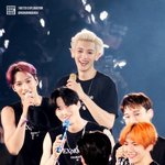 [EXO] 막내 보는 <b>형들</b>ㅠㅜㅠㅠ