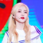 <b>예리</b> 금발했대