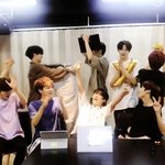 오늘자 <b>엑스원</b> 브이앱