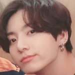 [방탄소년단] 점구 <b>피어싱</b> 하나 더 뚫었네