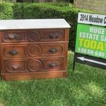 [드루와] <b>벼룩</b>시장에서 100달러 주고 산 수납장 안에 있던 물건