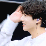 [방탄소년단] 이삐들 노래 질문 <b>ㅠ</b>
