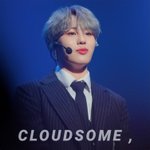 <b>무빙</b>워크 타면서 부르는 하성운 라이브