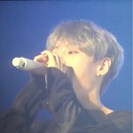 하성운 첫 단독콘서트 팬들이랑 노래부르는거