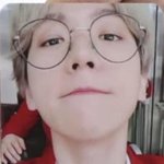 [EXO] 혹시 이거 백현이 뒤에 손 누군지 아는<b>사람</b>?