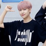 [드루와] 이 <b>반팔</b> 밑에 뭐입어야 이쁠까???