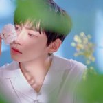 <b>이진혁</b> 분위기 미쳤....