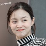 <b>이하</b>이 닮은거면 좋은거야 ??